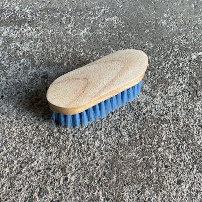 Zachte paardenborstel blauw