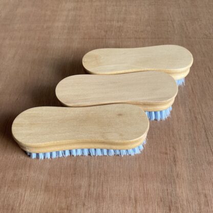 Limited edition hoofdborstel lichtblauw met naam of logo
