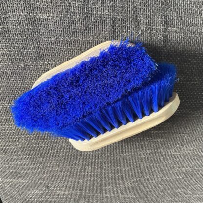 Paardenborstel zacht kobalt blauw met naam of logo