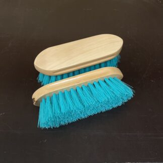 Paardenborstel hard aqua met naam of logo