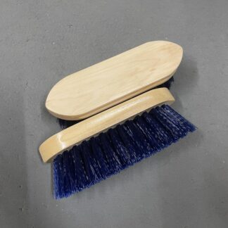 Paardenborstel hard donkerblauw met naam of logo